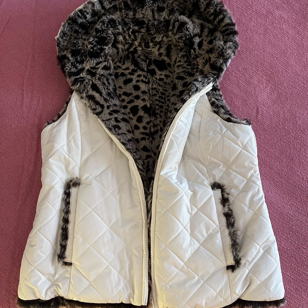 Reversible Faux Fur Vest - SO SOFT! Size Medium